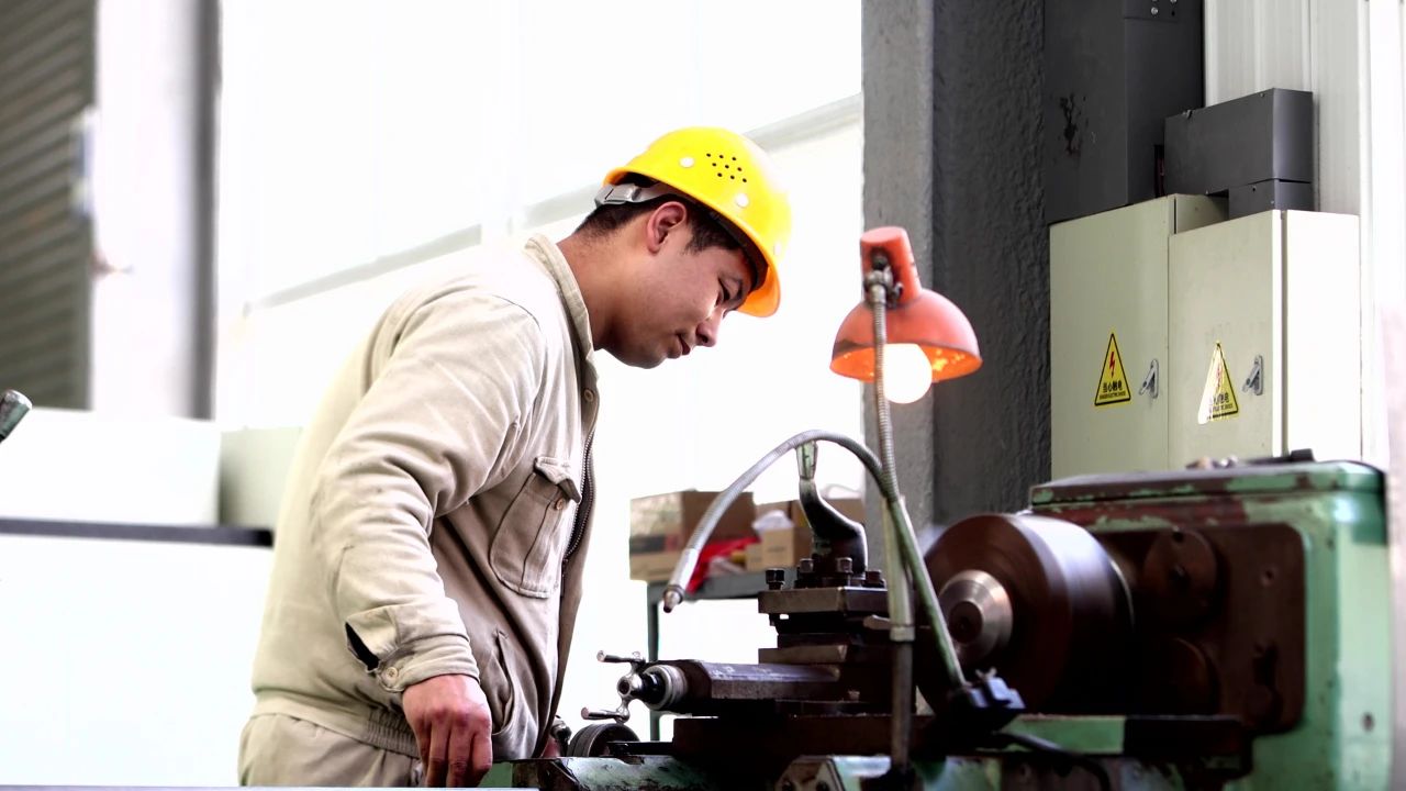 老哥俱乐部-老哥必备的交流社区