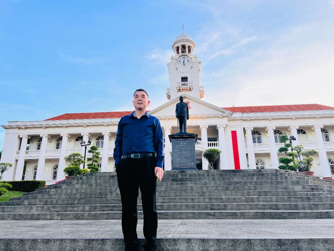 老哥俱乐部-老哥必备的交流社区