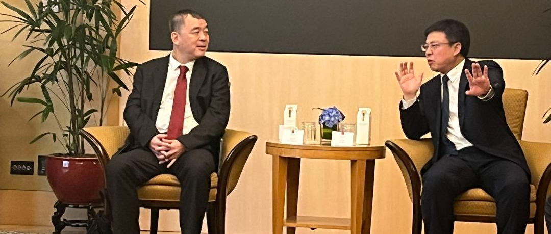 老哥俱乐部-老哥必备的交流社区