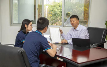 集工微故事丨洪昱斌：潜心钻研二十四载，，，，匠心铸就“膜”之路