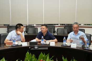 庆阳市西峰区政协主席一行莅临老哥俱乐部考察交流
