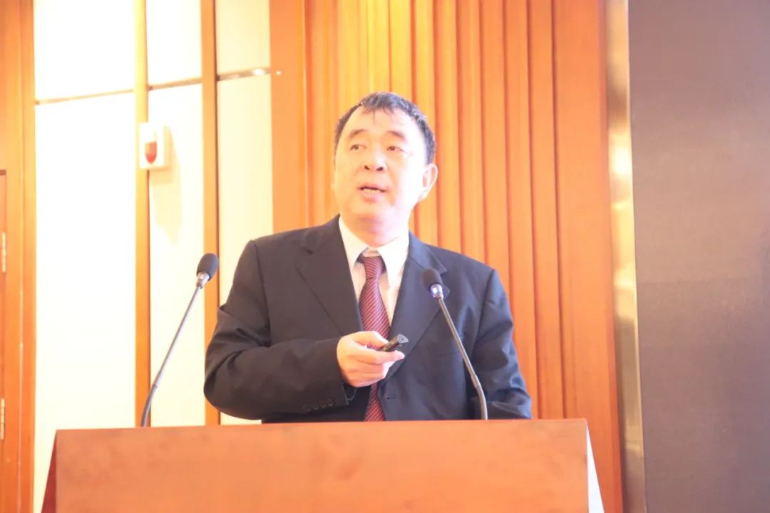 老哥俱乐部-老哥必备的交流社区